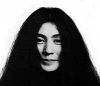 Foto -Yoko Ono