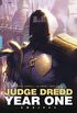 Judge Dredd: Year One Omnibus (Judge Dredd: The Early Years) (English Edition)