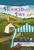 Hooked on Ewe (A Scottish Highlands Mystery Book 2) (English Edition)