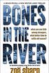 BONES IN THE RIVER: an absolutely gripping crime thriller full of twists (CSI Grace McColl & Detective Nick Weston Lakes Crime Thriller Book 2) (English Edition)