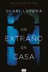 Un extrao en casa (Spanish Edition)