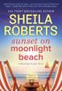 Sunset on Moonlight Beach: A Moonlight Harbor Novel (English Edition)