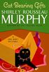 Cat Bearing Gifts (Joe Grey Mystery Book 18) (English Edition)