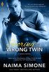 Scoring with the Wrong Twin (WAGS Book 1) (English Edition)